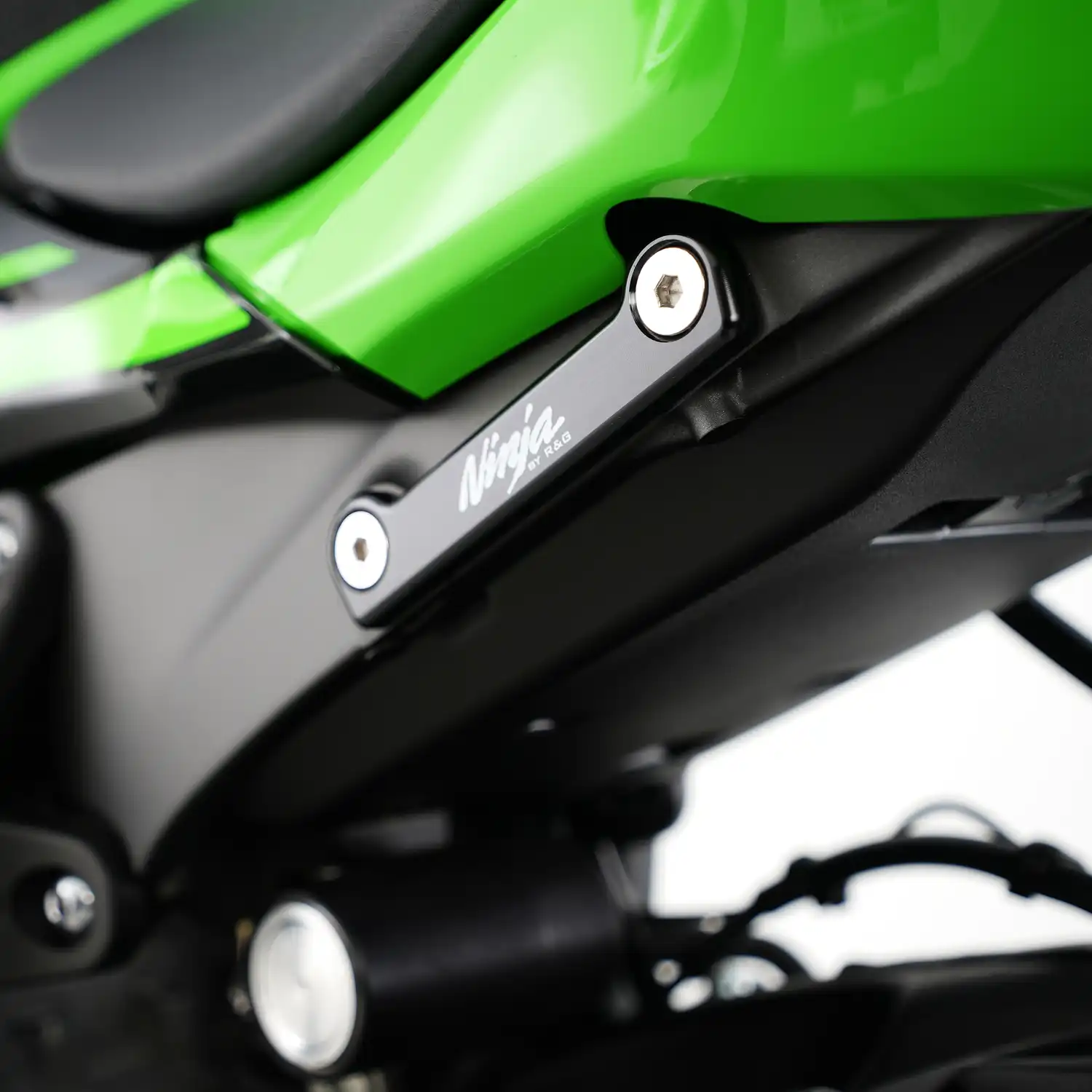 つぶページ Rear Foot Rest Blanking Plate for the Kawasaki ZX6-R '09- '24
