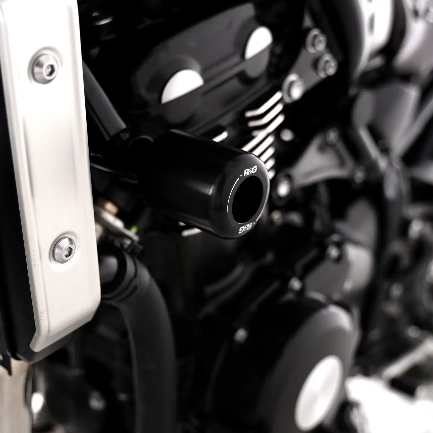 Crash Protectors- Classic Style for the Kawasaki Z900 RS '18-