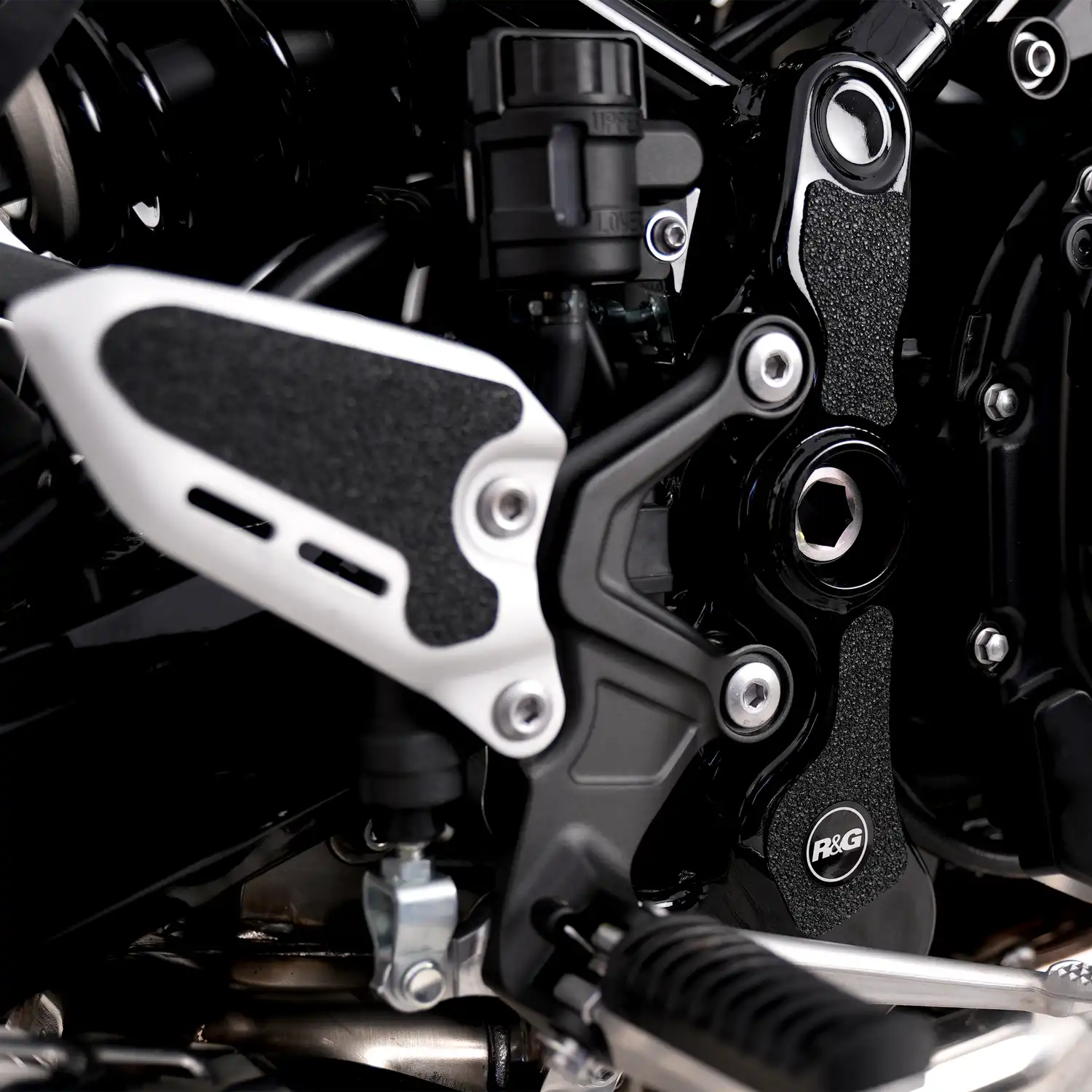 R&G Boot Guard Kit for Kawasaki Z900RS '21-