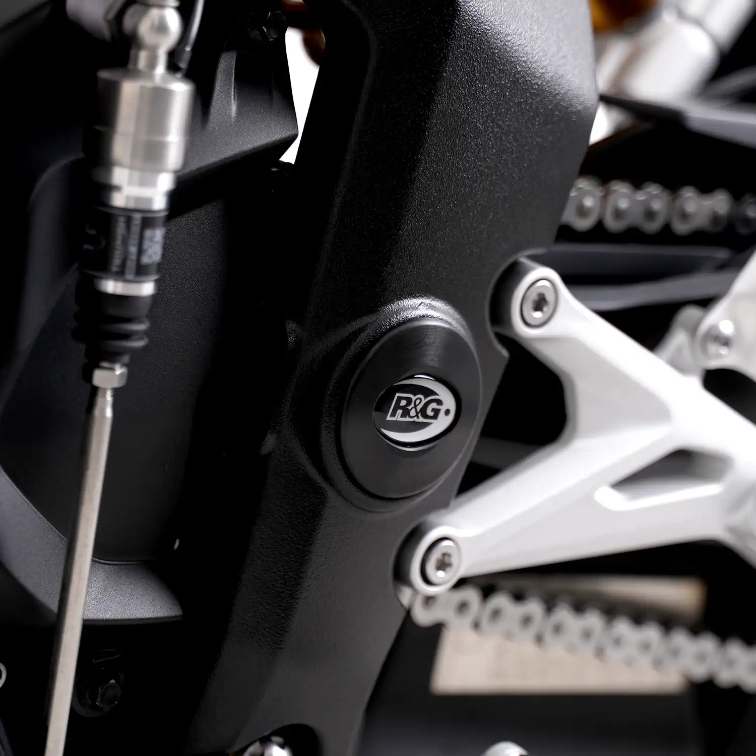 Frame Plug for BMW S1000XR '15-'19 & Triumph Speed Triple 1200 RS '21 ...