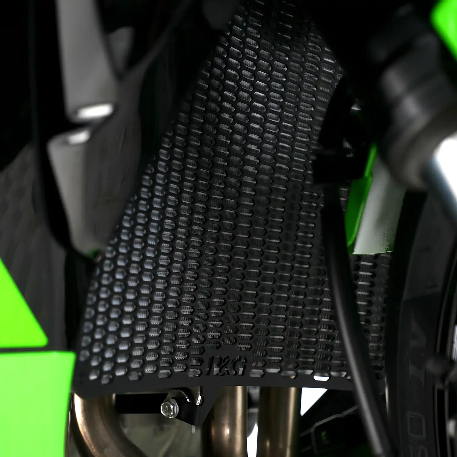 PRO Radiator Guard for Kawasaki ZX-6R '19-'24 & ZX636 '13- '18
