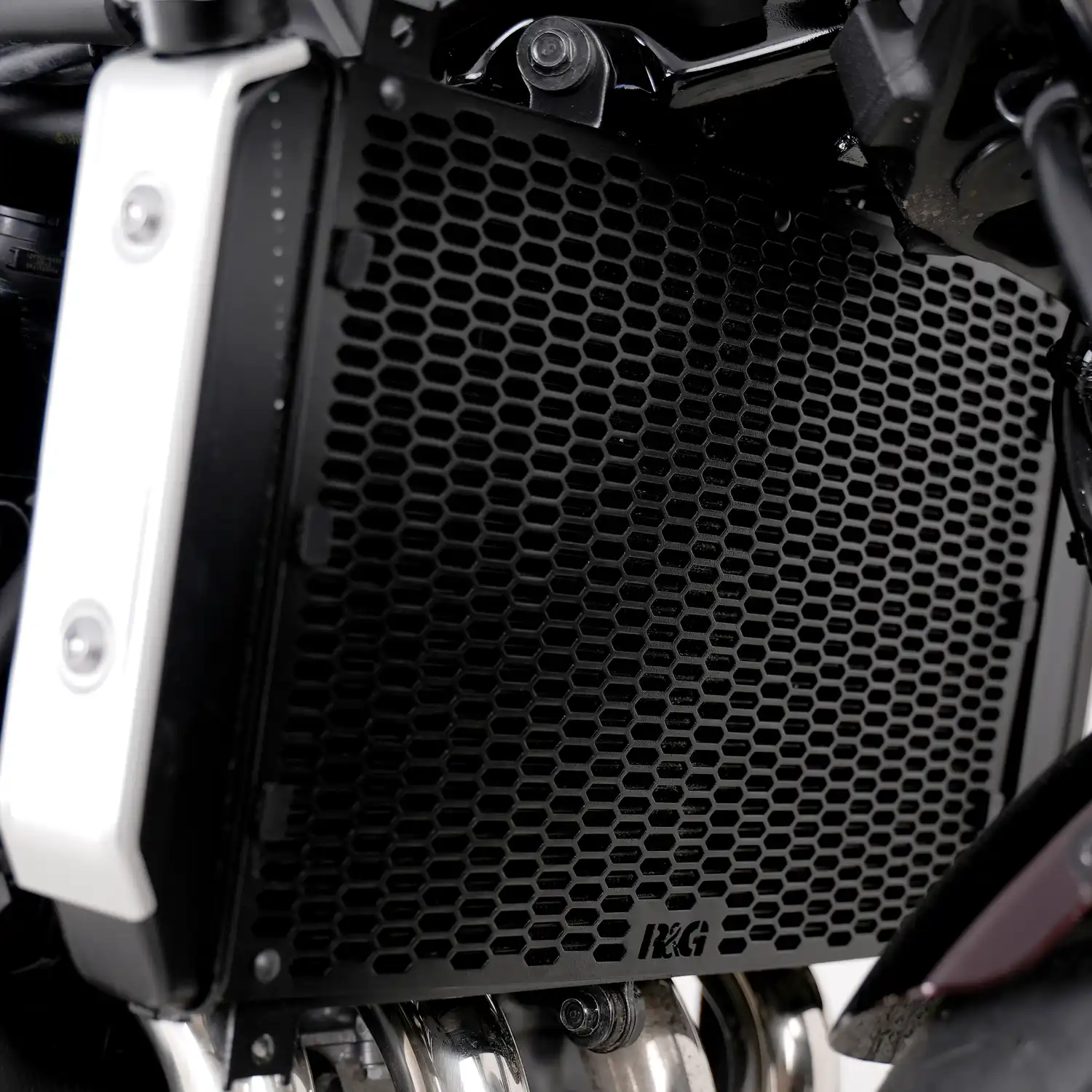 PRO Radiator Guard for Kawasaki Z900RS '21-