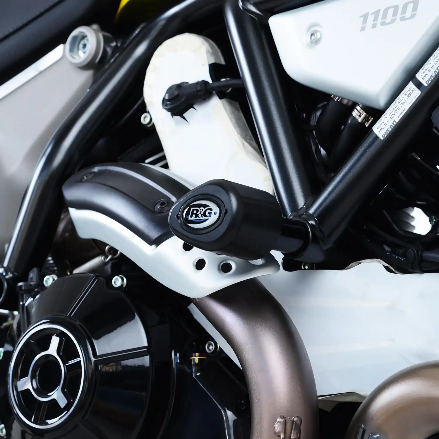 R&G　クラッシュガード　ドゥカティ　スクランブラー1100　プロテクター Crash Protectors - Aero Style for Ducati Scrambler 1100 '18-