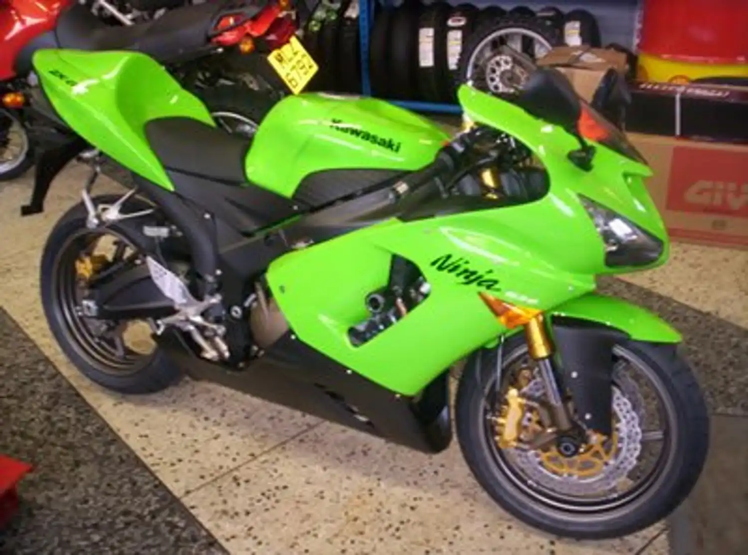 No-Cut Frame Sliders Crash Protectors For 2005-2006 ZX-6R / ZX-6RR