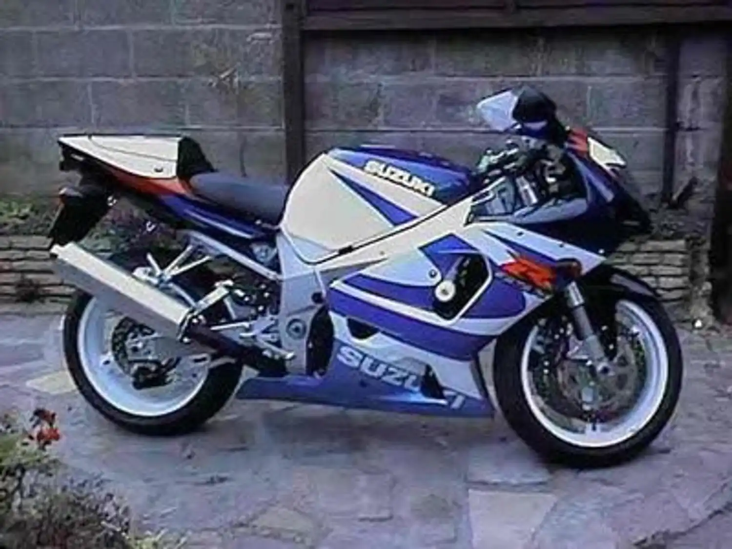Gsxr 750 k1 outlet